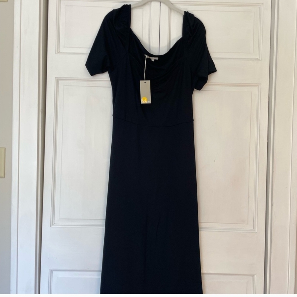 Elegant Black Women's Dress - Picture 6 of 6